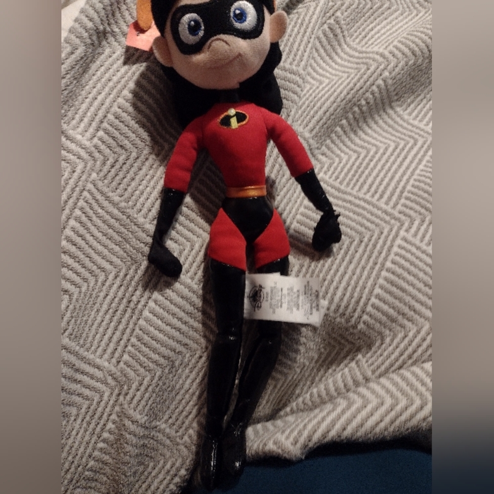 Disney 14 "Inch Doll Violet From The Incredible